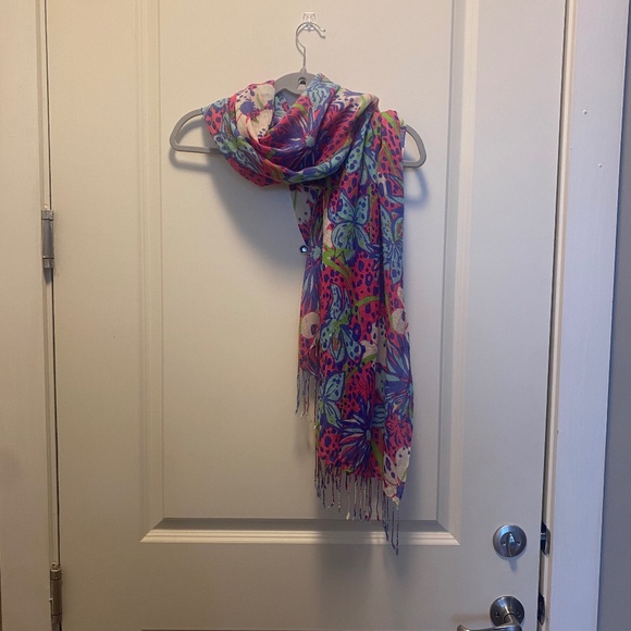 Lilly Pulitzer Murfee scarf - Picture 2 of 5